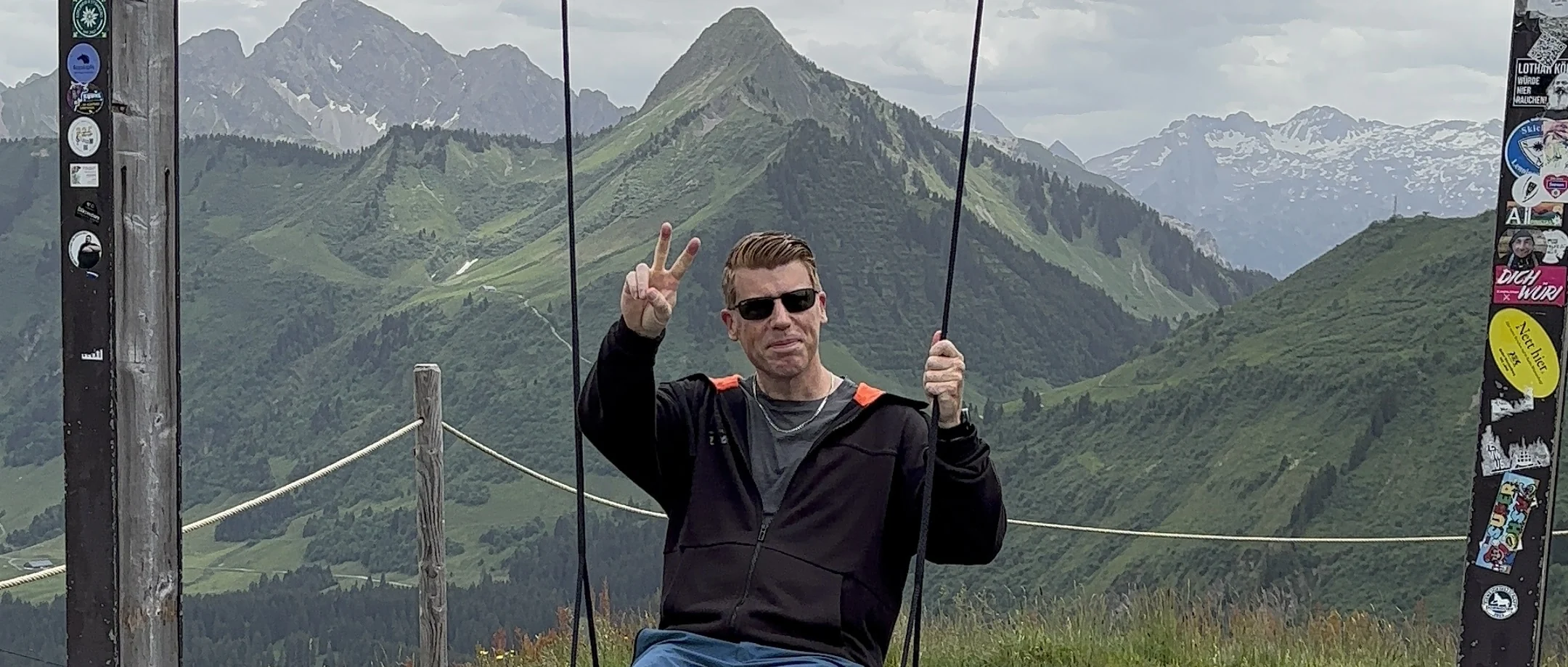 Christian Skrippek nach einer Wanderung über dreißig Kilometer in den Bergen